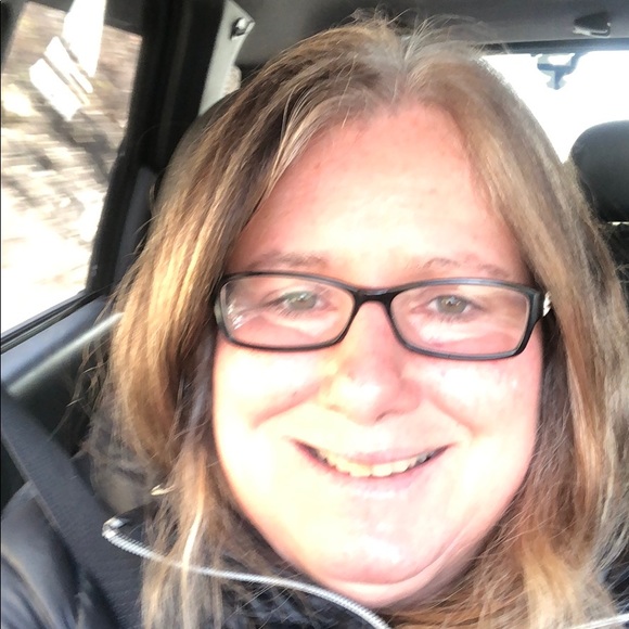 Meet your Posher, Gail - Picture 1 of 1